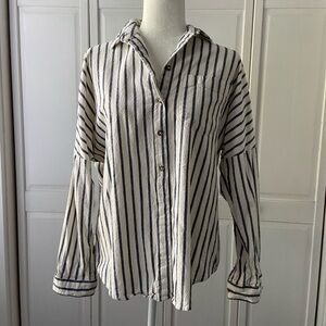Urban Outfitters Striped Navy and White Button-Up Shirt size M